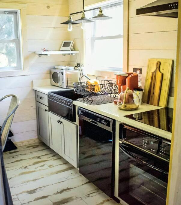 Secluded Tiny House By The Marsh With Hunting Island Beach Pass Frogmore Exteriér fotografie