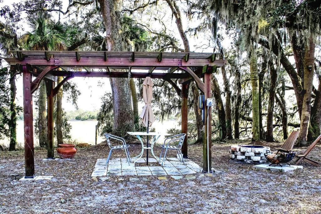 Secluded Tiny House By The Marsh With Hunting Island Beach Pass Frogmore Exteriér fotografie